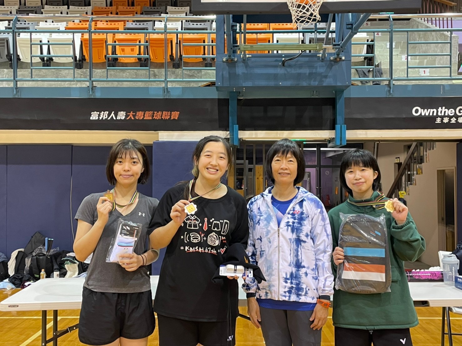 110學年度上學期外交系學生參加各項比賽表現優異